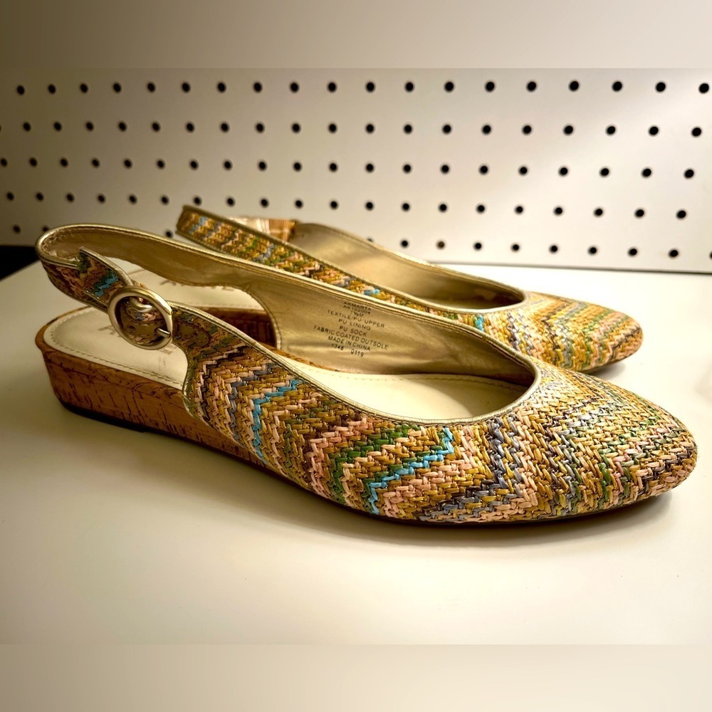 Anne Klein Akmarta Natural Slingback Closed Toe Flats Women’s Size 7.5 Boho